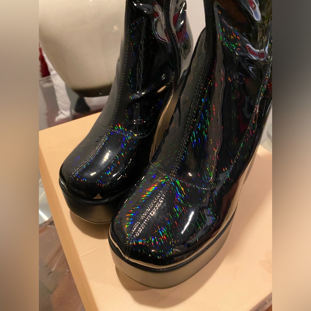 NWT Women’s Black iridescent Wedge Platform Boots - Picture 7 of 7